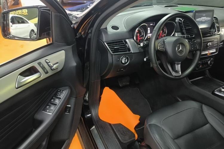 Used Mercedes-Benz GLE Coupe 2017 GLE 320 4MATIC Coupe SUV Driver Seat