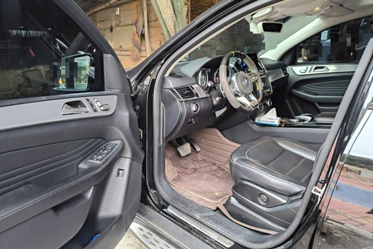 Used Mercedes-Benz GLE Coupe 2017 GLE 400 4MATIC Coupe SUV Driver Seat