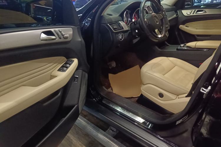Used Mercedes-Benz GLE Coupe 2017 GLE 320 4MATIC Coupe SUV Driver Seat