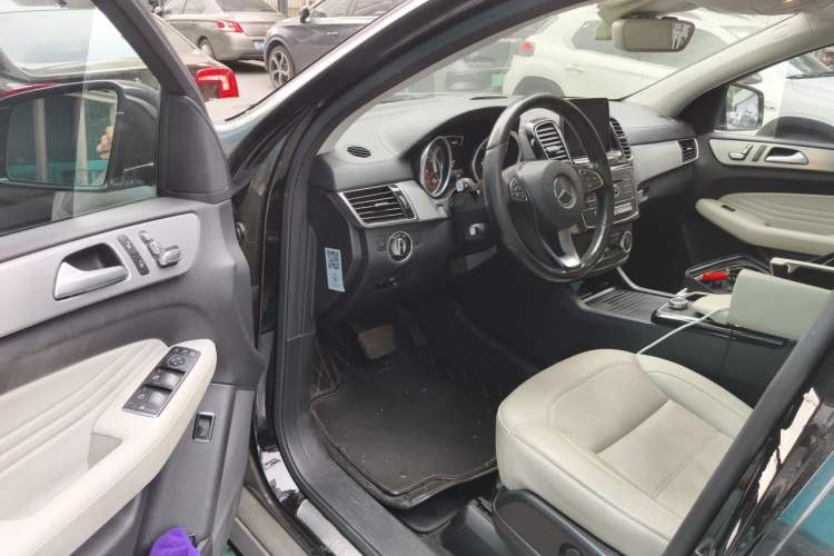 Used Mercedes-Benz GLE Coupe 2017 GLE 320 4MATIC Coupe SUV Driver Seat