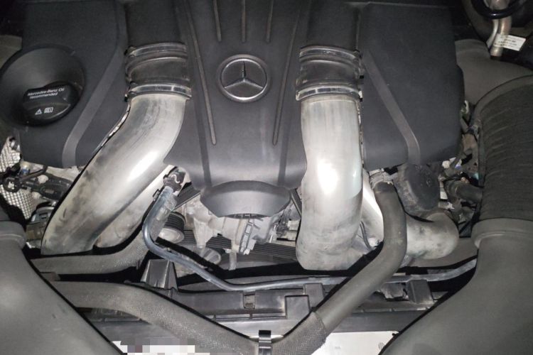 Used Mercedes-Benz GLE Coupe 2017 GLE 500 4MATIC Coupe SUV Engine Bay