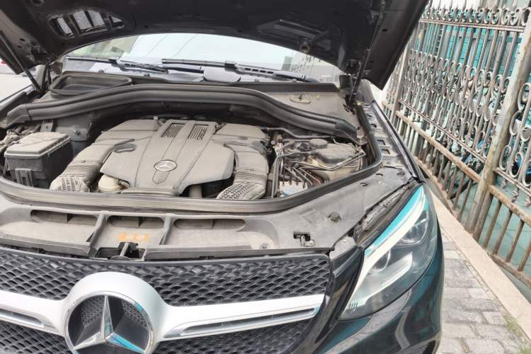 Used Mercedes-Benz GLE Coupe 2017 GLE 320 4MATIC Coupe SUV Engine Bay Left
