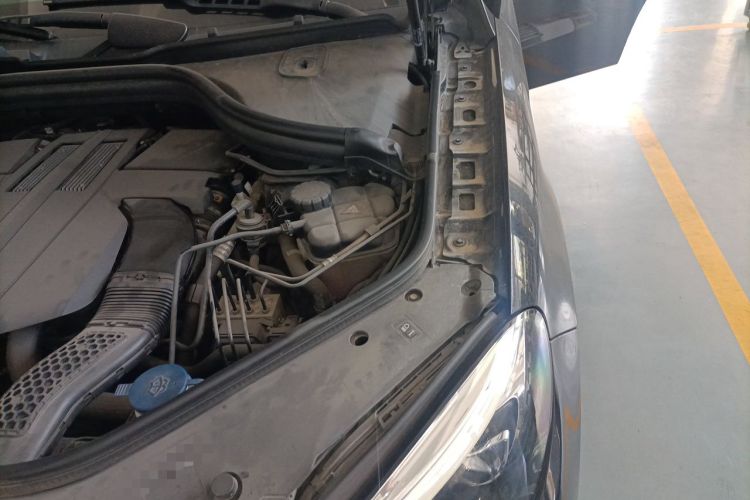 Used Mercedes-Benz GLE Coupe 2017 GLE 320 4MATIC Coupe SUV Engine Bay Left