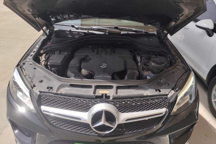 Used Mercedes-Benz GLE Coupe 2017 GLE 400 4MATIC Coupe SUV Engine Bay