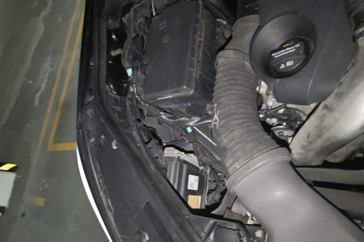 Used Mercedes-Benz GLE Coupe 2017 GLE 500 4MATIC Coupe SUV Engine Bay Right