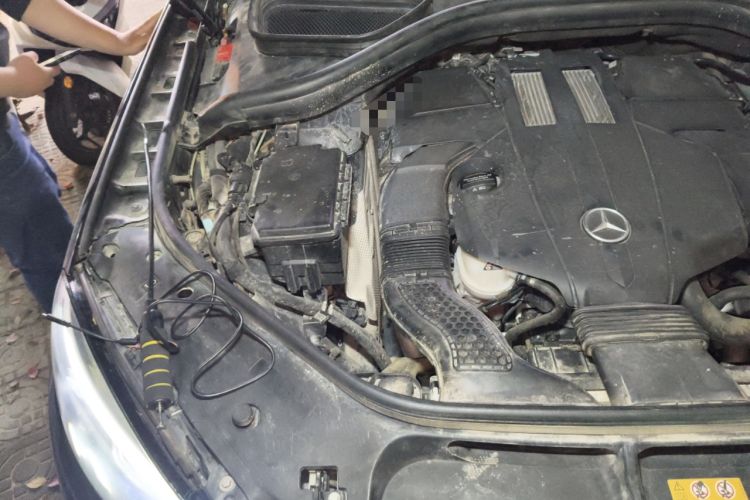 Used Mercedes-Benz GLE Coupe 2017 GLE 400 4MATIC Coupe SUV Engine Bay Right