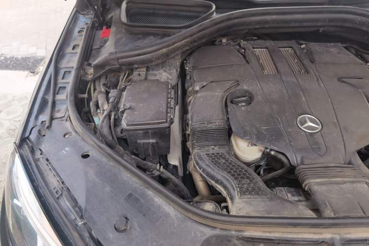 Used Mercedes-Benz GLE Coupe 2017 GLE 400 4MATIC Coupe SUV Engine Bay Right