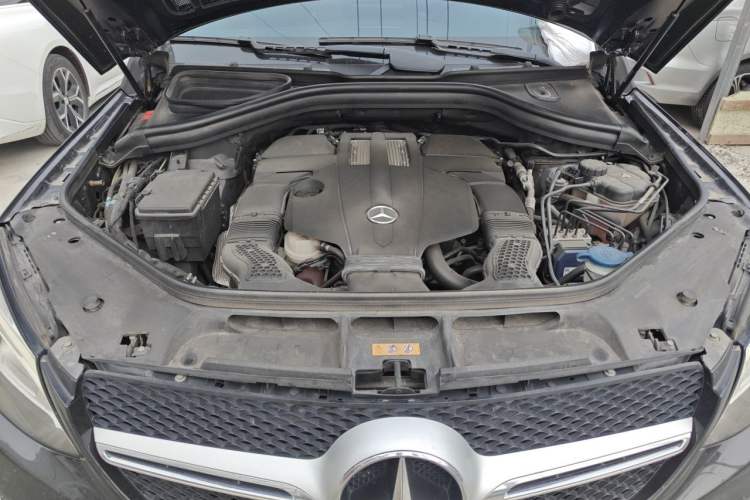 Used Mercedes-Benz GLE Coupe 2017 GLE 400 4MATIC Coupe SUV Engine Bay