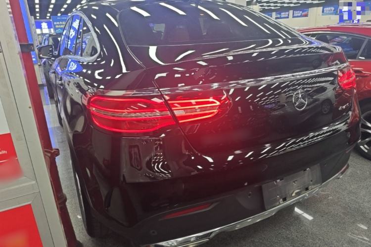 Used Mercedes-Benz GLE Coupe 2017 GLE 320 4MATIC Coupe SUV Exterior 2