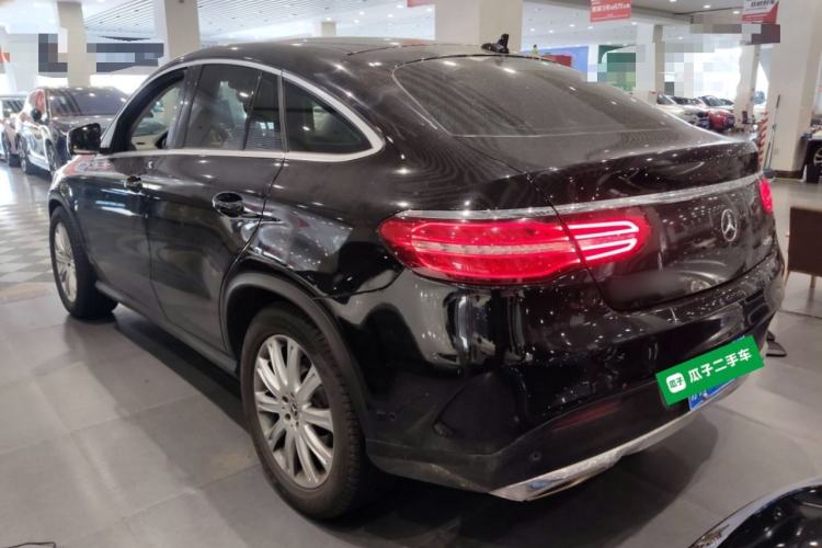 Used Mercedes-Benz GLE Coupe 2017 GLE 320 4MATIC Coupe SUV Exterior 2