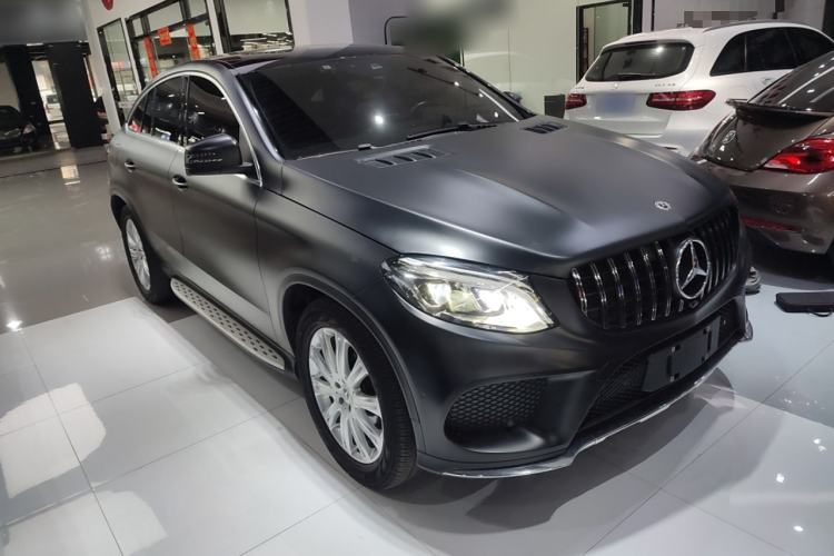 Used Mercedes-Benz GLE Coupe 2017 GLE 320 4MATIC Coupe SUV Exterior 2