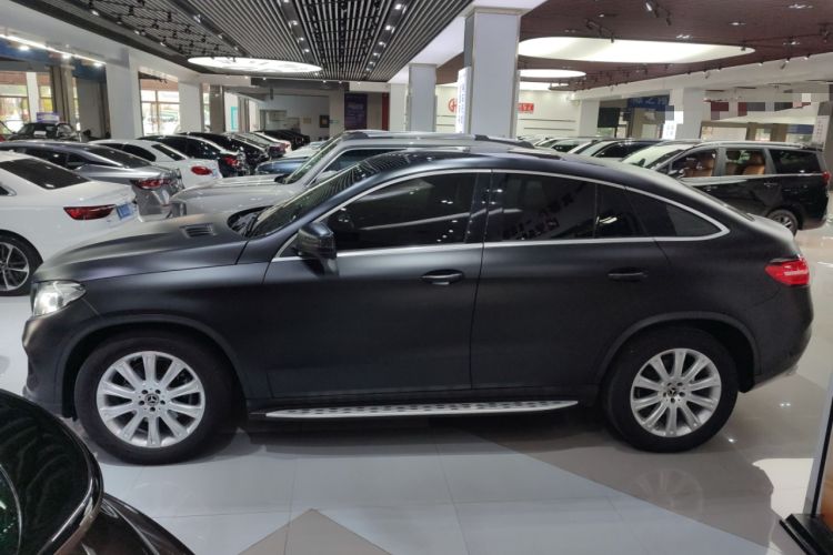 Used Mercedes-Benz GLE Coupe 2017 GLE 320 4MATIC Coupe SUV Exterior 4