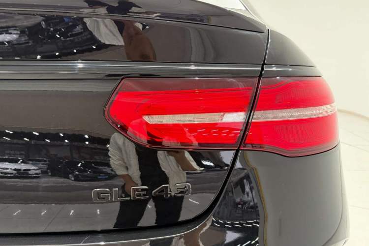Used Mercedes-Benz GLE Coupe 2017 GLE 450 AMG 4MATIC Coupe SUV Exterior 4