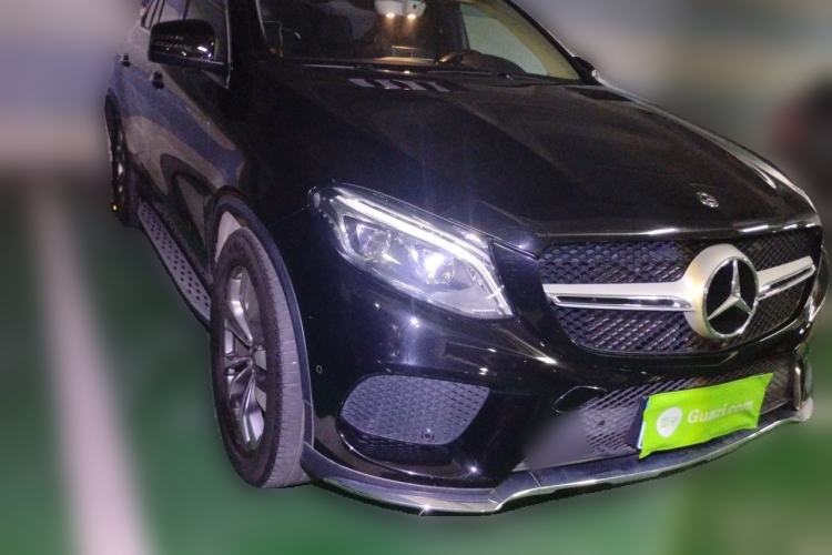 Used Mercedes-Benz GLE Coupe 2017 GLE 400 4MATIC Coupe SUV Front Right 45 Deg