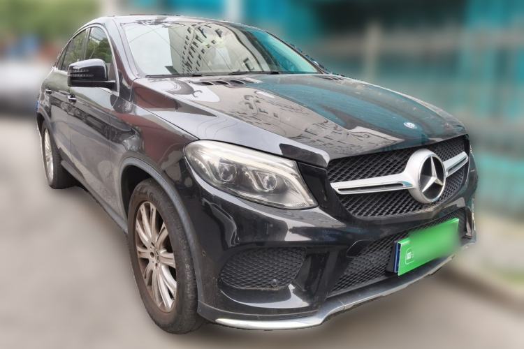 Used Mercedes-Benz GLE Coupe 2017 GLE 320 4MATIC Coupe SUV Front Right 45 Deg