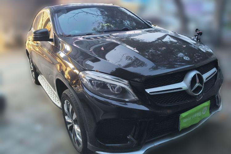 Used Mercedes-Benz GLE Coupe 2017 GLE 400 4MATIC Coupe SUV Front Right 45 Deg