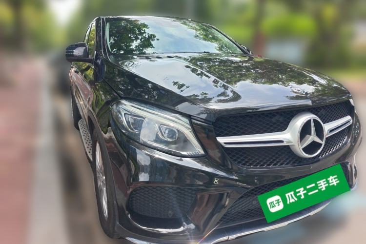 Used Mercedes-Benz GLE Coupe 2017 GLE 320 4MATIC Coupe SUV Front Right 45 Deg