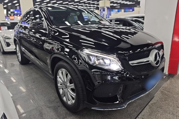 Used Mercedes-Benz GLE Coupe 2017 GLE 320 4MATIC Coupe SUV Front Right 45 Deg
