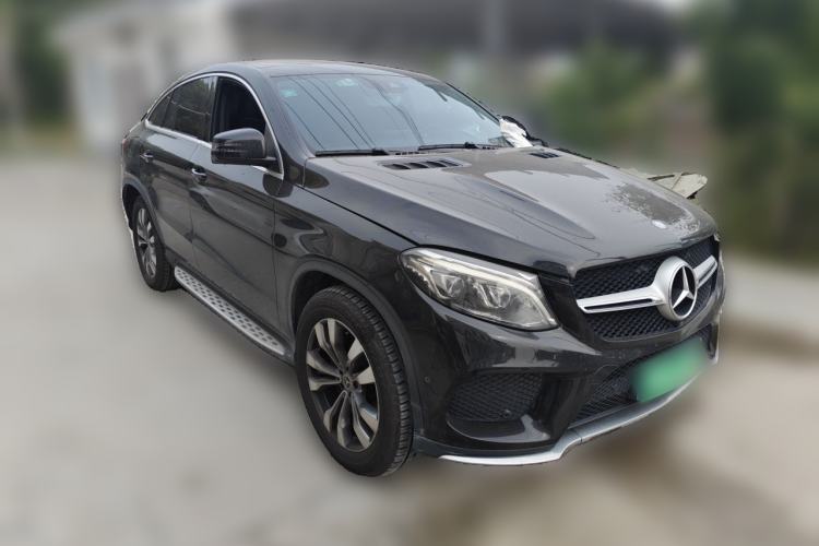 Used Mercedes-Benz GLE Coupe 2017 GLE 400 4MATIC Coupe SUV Front Right 45 Deg