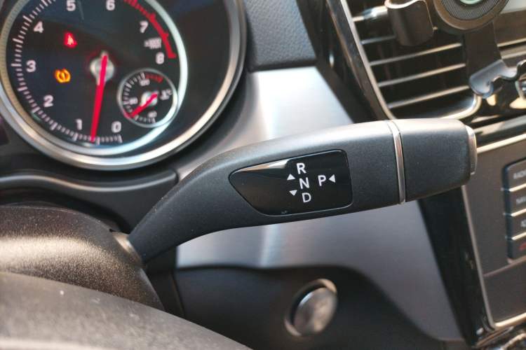 Used Mercedes-Benz GLE Coupe 2017 GLE 320 4MATIC Coupe SUV Gear Lever