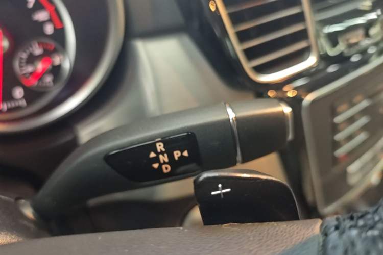 Used Mercedes-Benz GLE Coupe 2017 GLE 320 4MATIC Coupe SUV Gear Lever