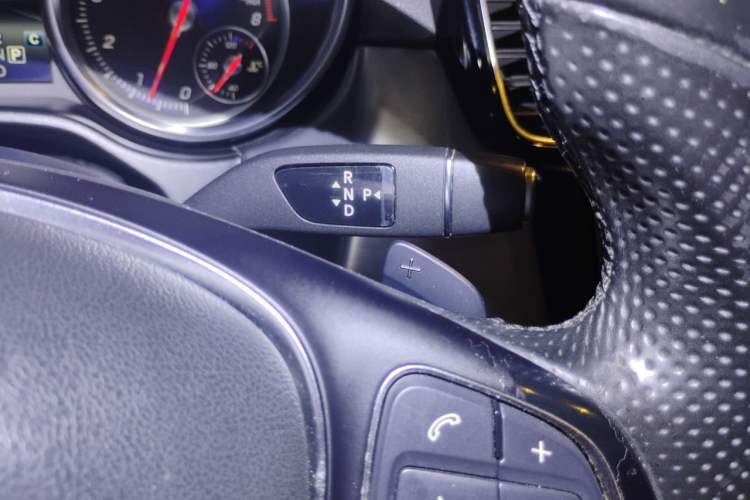 Used Mercedes-Benz GLE Coupe 2017 GLE 400 4MATIC Coupe SUV Gear Lever