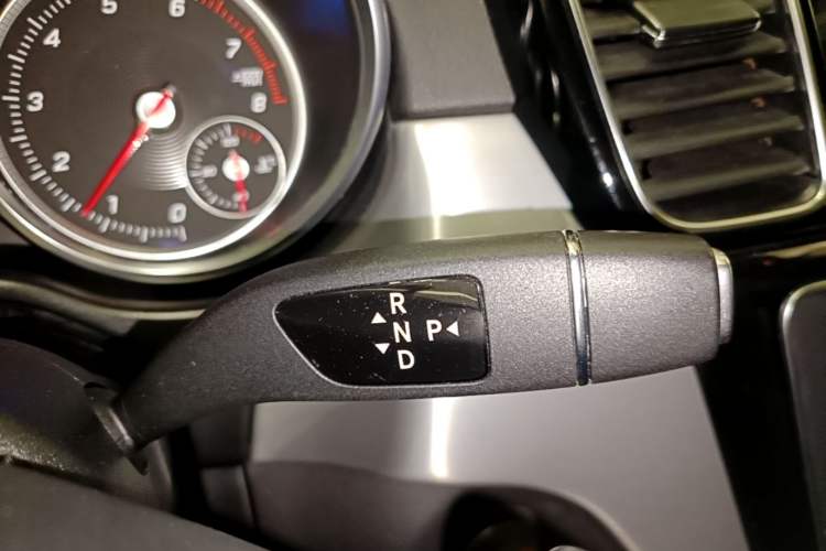 Used Mercedes-Benz GLE Coupe 2017 GLE 320 4MATIC Coupe SUV Gear Lever