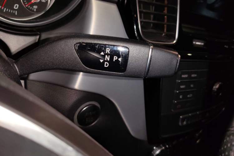 Used Mercedes-Benz GLE Coupe 2017 GLE 320 4MATIC Coupe SUV Gear Lever