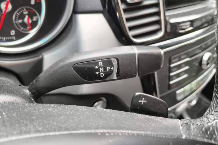 Used Mercedes-Benz GLE Coupe 2017 GLE 320 4MATIC Coupe SUV Gear Lever