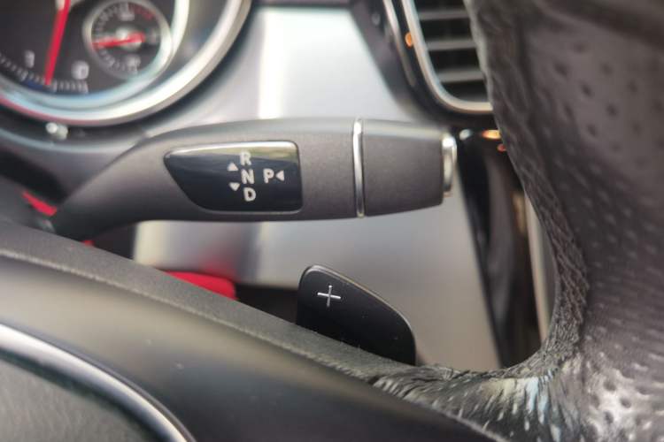 Used Mercedes-Benz GLE Coupe 2017 GLE 400 4MATIC Coupe SUV Gear Lever