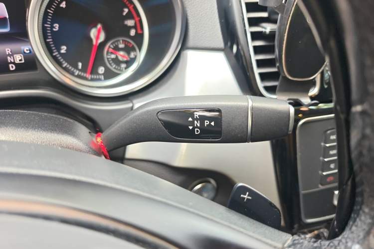 Used Mercedes-Benz GLE Coupe 2017 GLE 320 4MATIC Coupe SUV Gear Lever