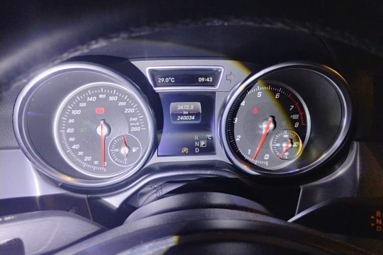 Used Mercedes-Benz GLE Coupe 2017 GLE 400 4MATIC Coupe SUV Instrument Cluster