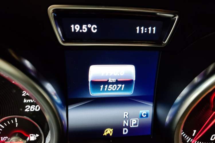 Used Mercedes-Benz GLE Coupe 2017 GLE 320 4MATIC Coupe SUV Instrument Cluster