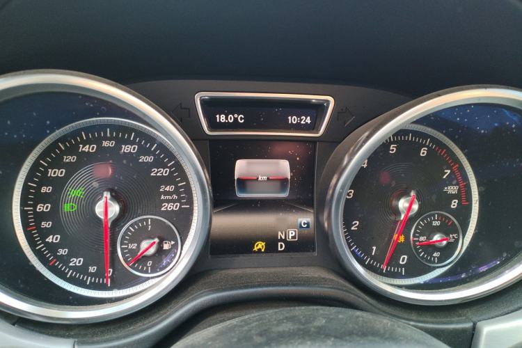 Used Mercedes-Benz GLE Coupe 2017 GLE 320 4MATIC Coupe SUV Instrument Cluster