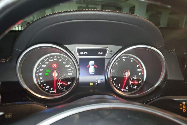Used Mercedes-Benz GLE Coupe 2017 GLE 500 4MATIC Coupe SUV Instrument Cluster