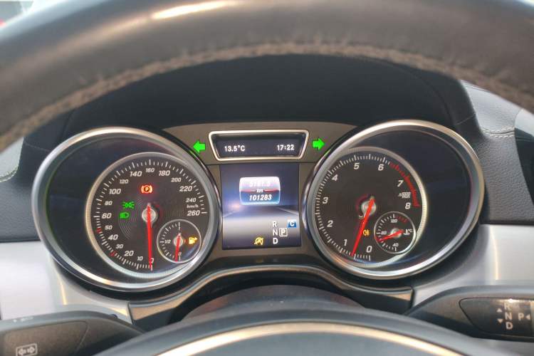 Used Mercedes-Benz GLE Coupe 2017 GLE 400 4MATIC Coupe SUV Instrument Cluster
