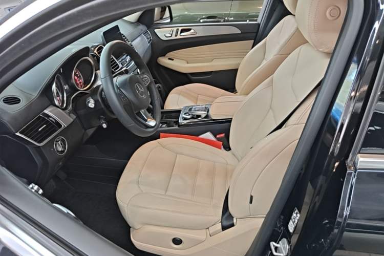Used Mercedes-Benz GLE Coupe 2017 GLE 400 4MATIC Coupe SUV Left Front Seat