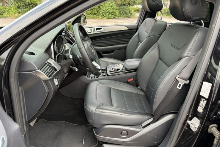 Used Mercedes-Benz GLE Coupe 2017 GLE 400 4MATIC Coupe SUV Left Front Seat