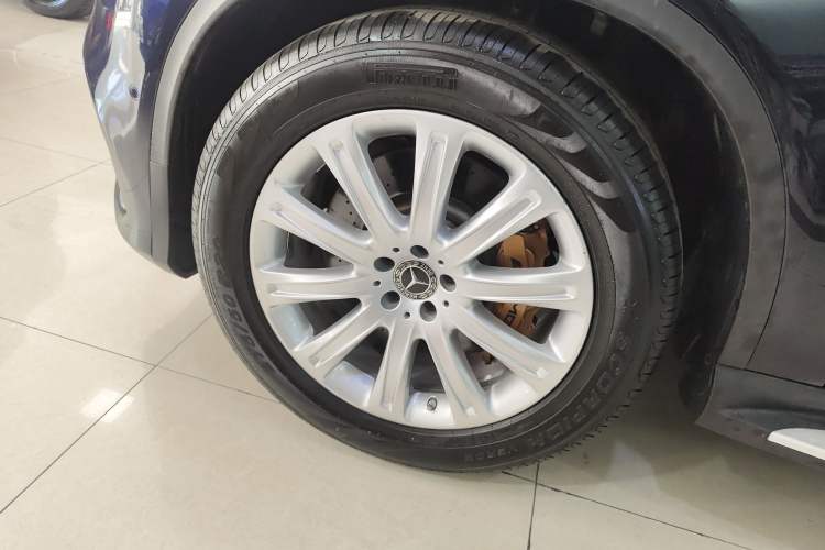 Used Mercedes-Benz GLE Coupe 2017 GLE 320 4MATIC Coupe SUV Left Front Wheel Hub