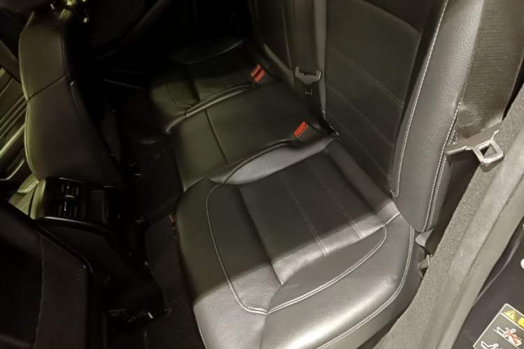 Used Mercedes-Benz GLE Coupe 2017 GLE 320 4MATIC Coupe SUV Left Rear Seat