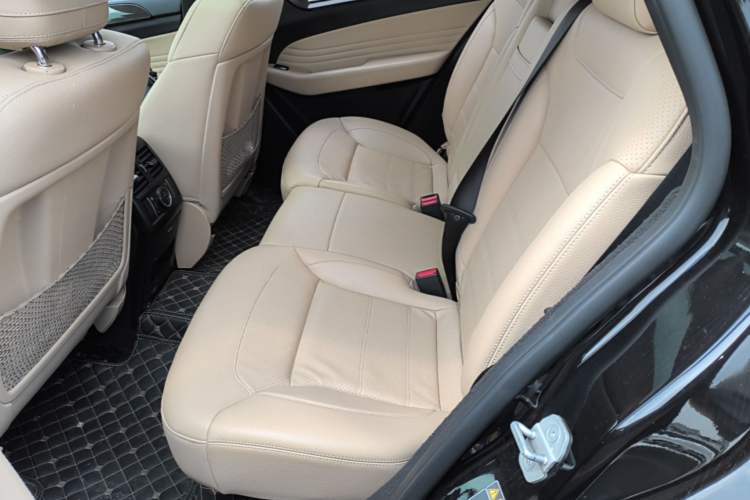 Used Mercedes-Benz GLE Coupe 2017 GLE 400 4MATIC Coupe SUV Left Rear Seat