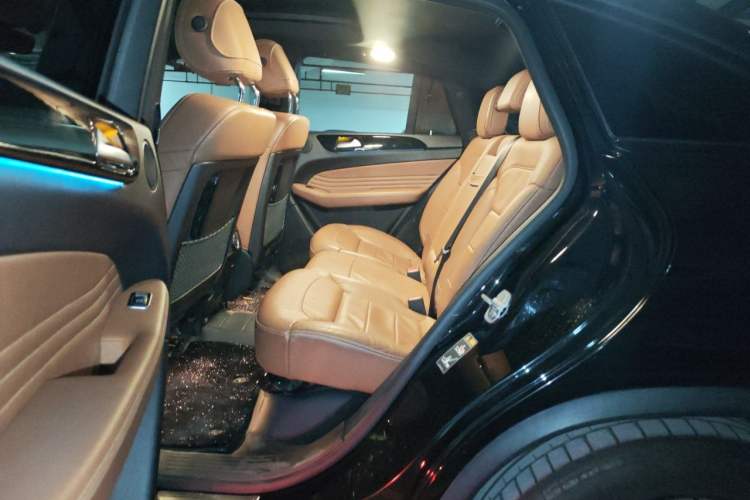 Used Mercedes-Benz GLE Coupe 2017 GLE 500 4MATIC Coupe SUV Left Rear Seat