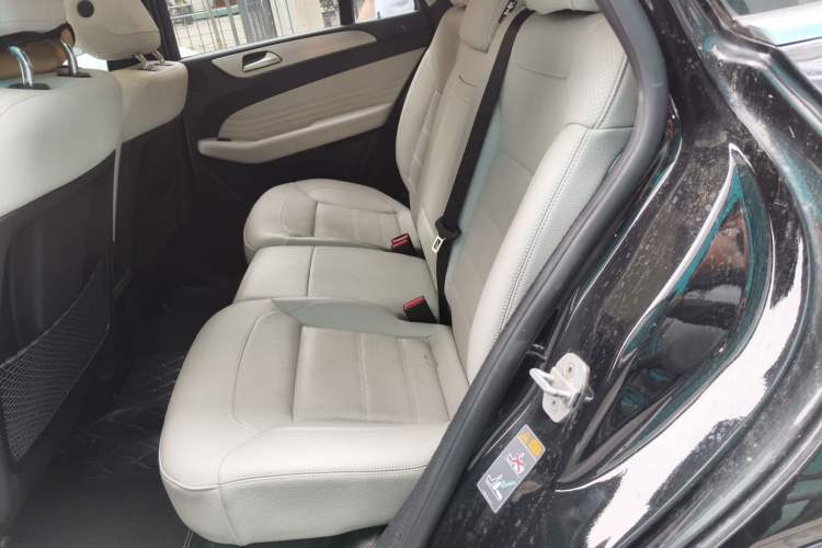 Used Mercedes-Benz GLE Coupe 2017 GLE 320 4MATIC Coupe SUV Left Rear Seat
