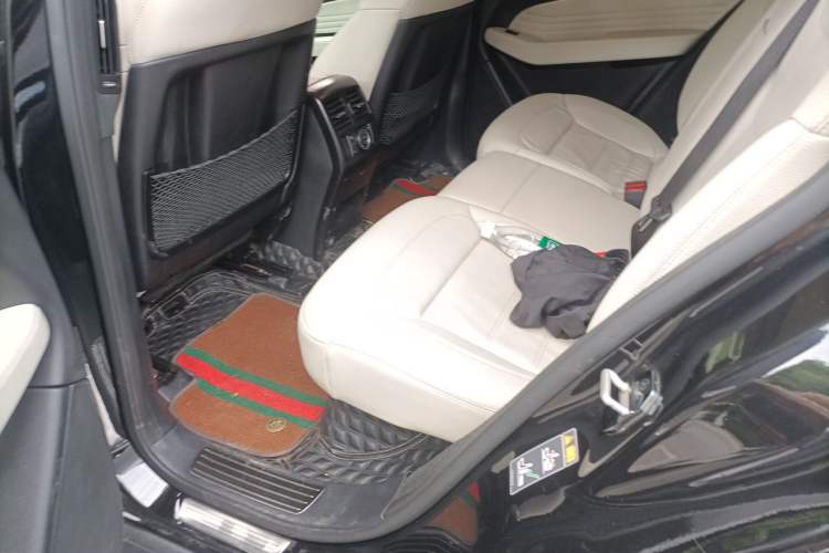 Used Mercedes-Benz GLE Coupe 2017 GLE 400 4MATIC Coupe SUV Left Rear Seat