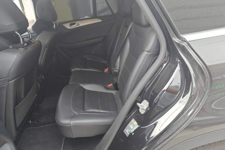 Used Mercedes-Benz GLE Coupe 2017 GLE 400 4MATIC Coupe SUV Left Rear Seat