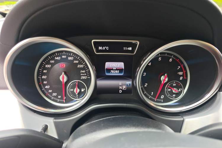 Used Mercedes-Benz GLE Coupe 2017 GLE 320 4MATIC Coupe SUV Odometer Close Up