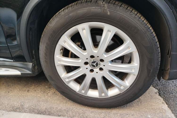 Used Mercedes-Benz GLE Coupe 2017 GLE 320 4MATIC Coupe SUV Right Front Wheel Hub