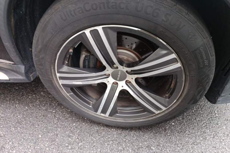 Used Mercedes-Benz GLE Coupe 2017 GLE 320 4MATIC Coupe SUV Right Front Wheel Hub