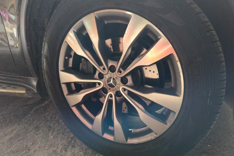 Used Mercedes-Benz GLE Coupe 2017 GLE 400 4MATIC Coupe SUV Right Front Wheel Hub