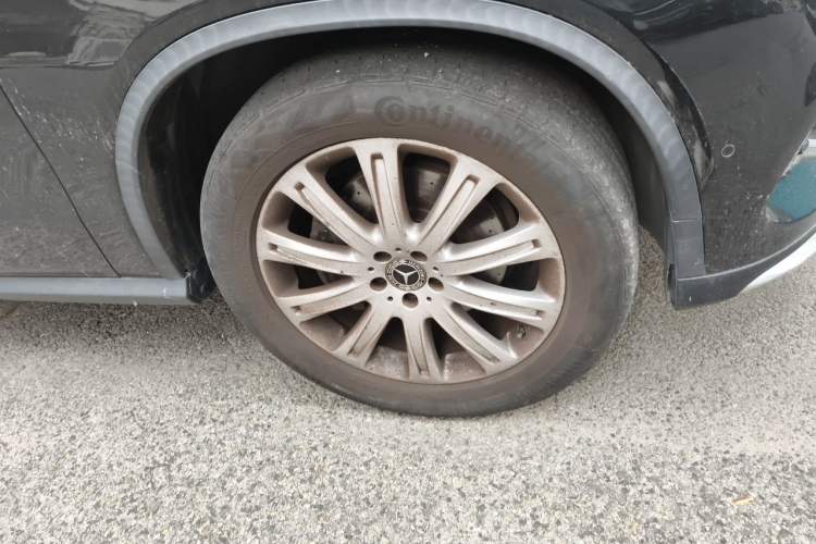 Used Mercedes-Benz GLE Coupe 2017 GLE 320 4MATIC Coupe SUV Right Front Wheel Hub
